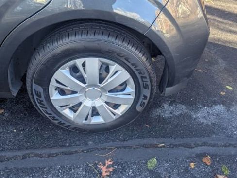 Used 2019 Chevrolet Sonic LT image 10