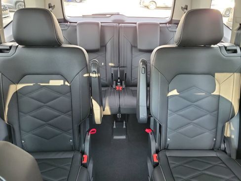 Certified 2026 Volkswagen Atlas SE FWD image 16