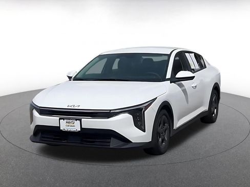 Used 2025 Kia K4 LXS image 7