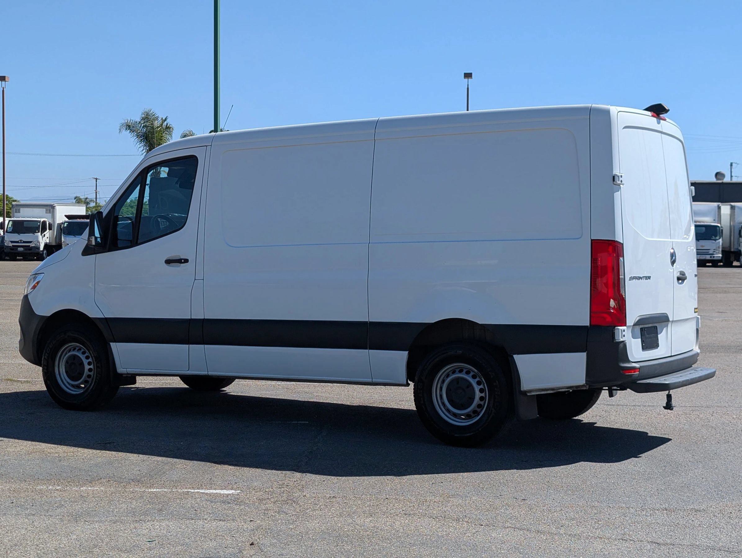 Used 2022 Mercedes-Benz Sprinter 1500 image 5