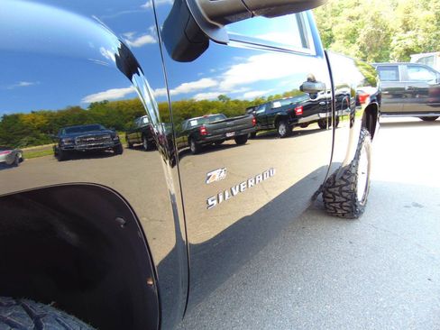 Used 2010 Chevrolet Silverado 1500 LT w/ Interior Plus Package AWD/4WD image 53