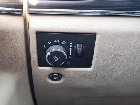 Used 2020 Jeep Grand Cherokee Limited image 25