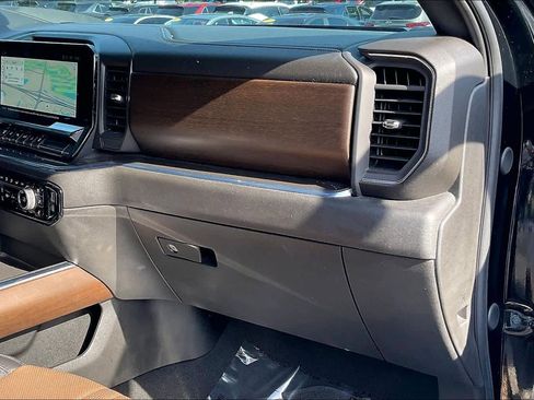 Used 2024 Chevrolet Silverado 3500 High Country w/ High Country Premium Package image 15