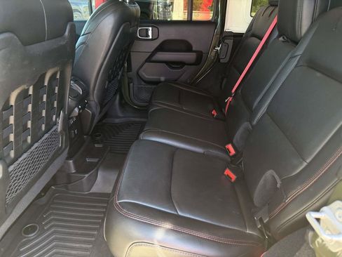 Used 2020 Jeep Wrangler Unlimited Rubicon w/ Quick Order Package 28Y Recon image 30