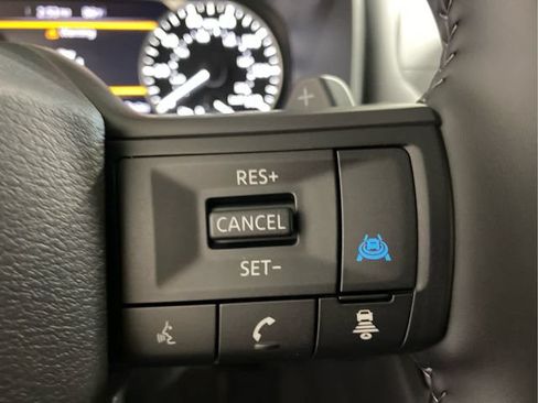 Certified 2025 Nissan Rogue SV AWD/4WD image 13