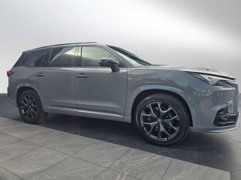 New 2026 Lexus TX 500h AWD image 2