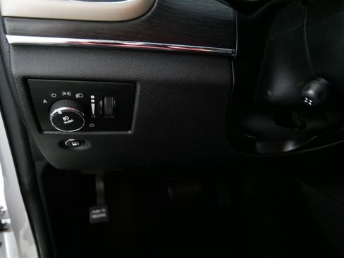 Used 2014 Jeep Grand Cherokee Summit AWD/4WD image 26