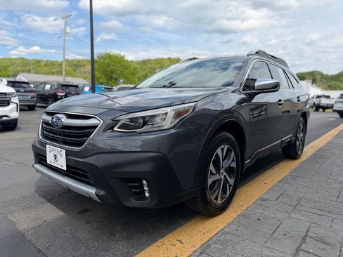Used 2021 Subaru Outback Touring XT AWD/4WD image 3