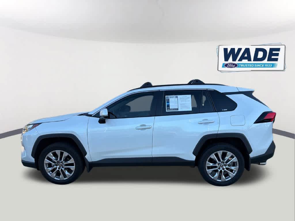 Used 2025 Toyota RAV4 XLE Premium FWD image 8
