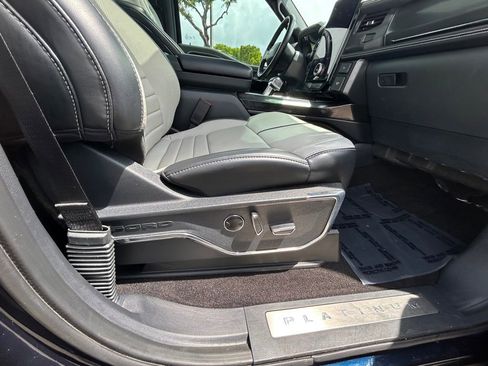 Used 2023 Ford F150 Lightning Platinum image 29