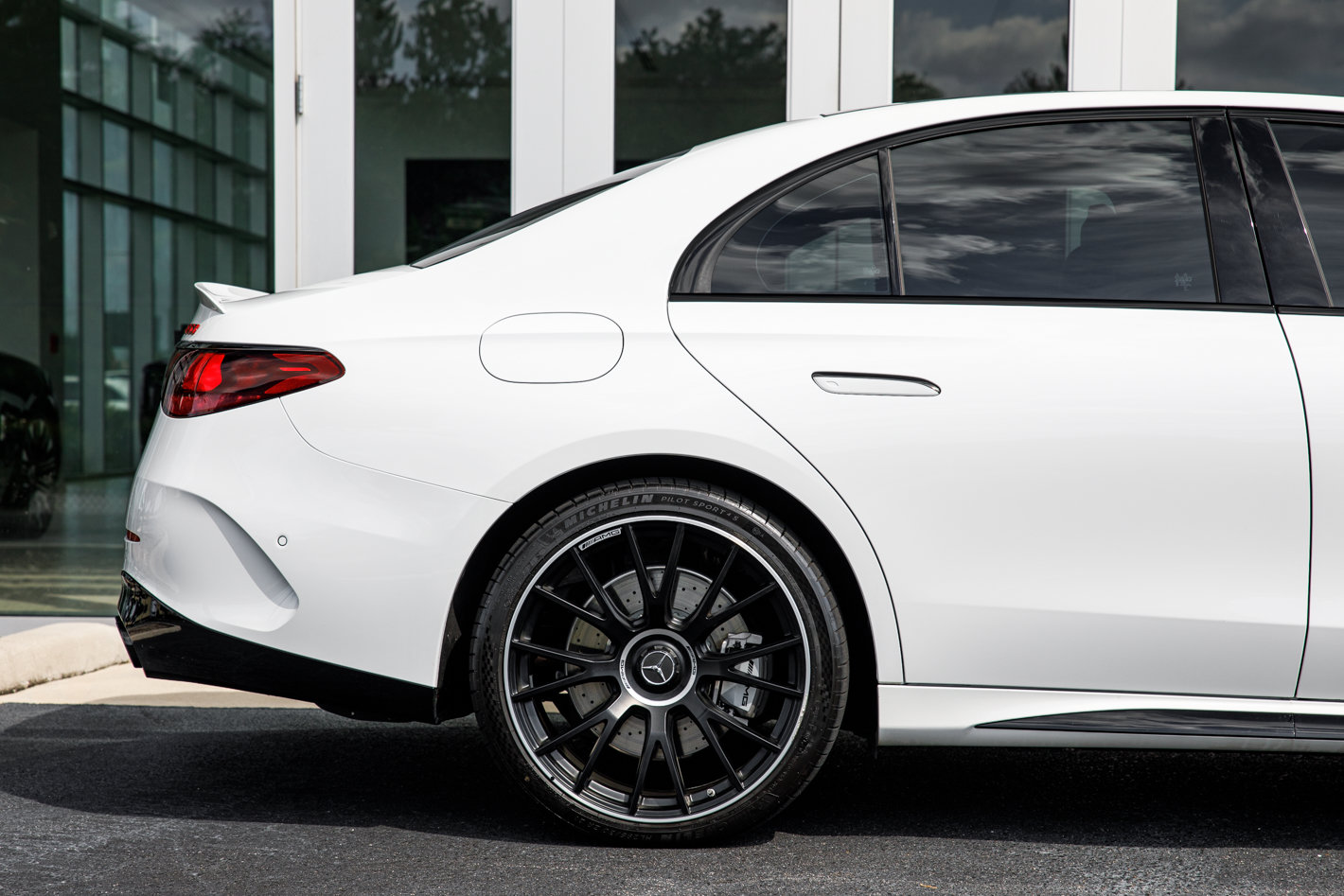 Used 2026 Mercedes-Benz E 53 AMG e 4MATIC Sedan image 22