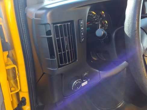 Used 2021 GMC Savana 3500 Extended w/ Power Convenience Package image 24