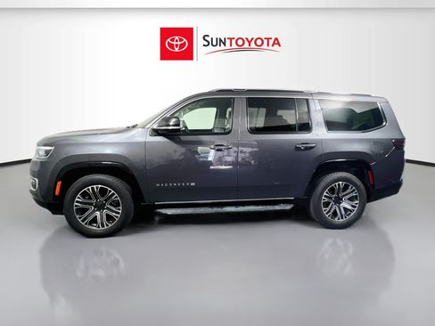 Used 2024 Jeep Wagoneer Series II w/ Flexible Seating Group RWD image 7
