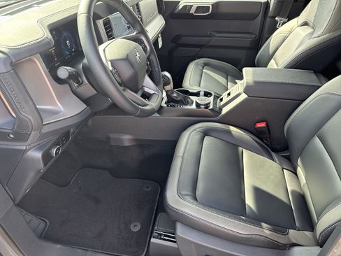 New 2026 Ford Bronco Outer Banks image 9