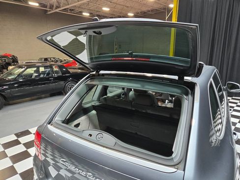 Used 2006 Porsche Cayenne Turbo S image 44