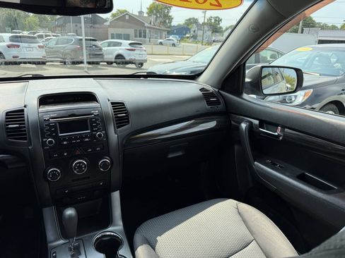 Used 2012 Kia Sorento LX w/ V6 Convenience Pkg AWD/4WD image 12