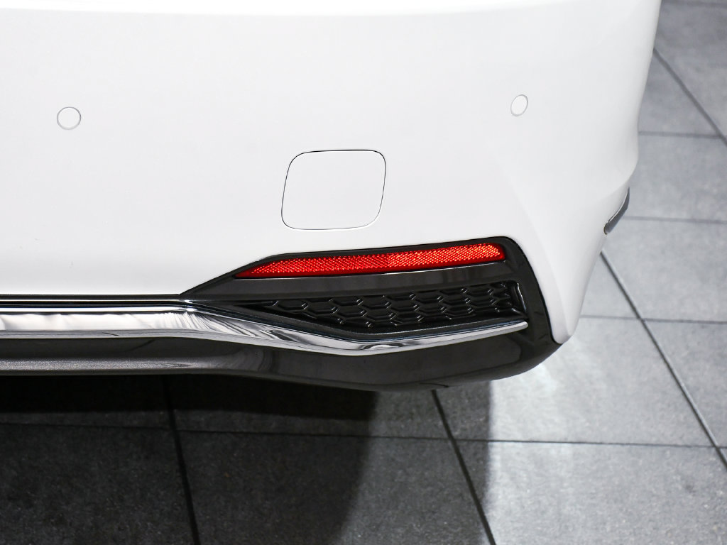 Used 2022 Lexus LS 500h AWD w/ Luxury Package image 89