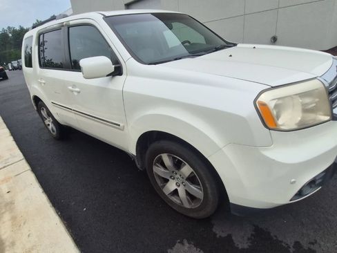 Used 2014 Honda Pilot Touring image 2