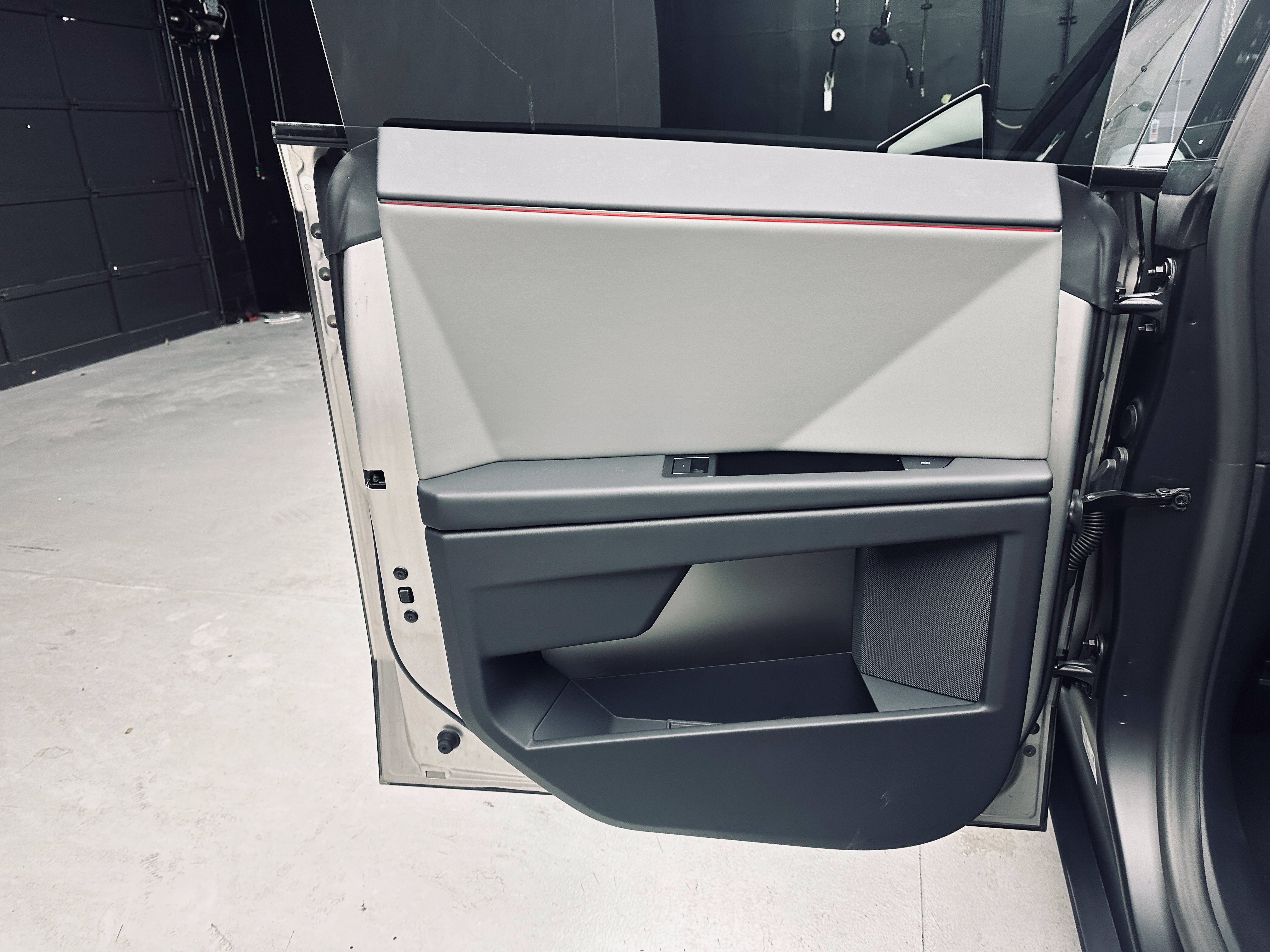 Used 2026 Tesla Cybertruck AWD Crew Cab image 23