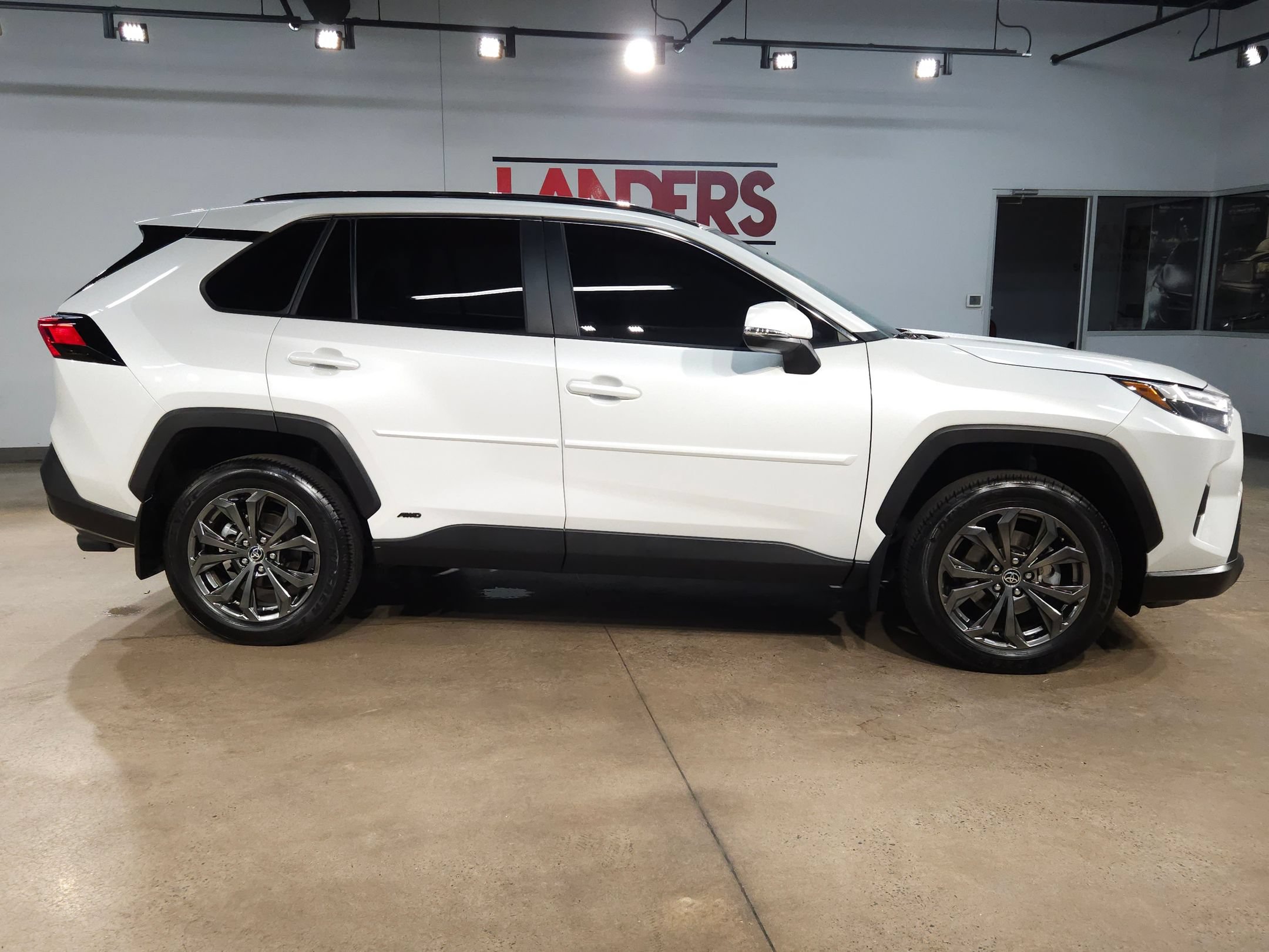 Used 2024 Toyota RAV4 XLE Premium AWD/4WD image 8