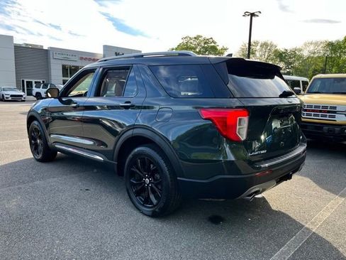 Used 2022 Ford Explorer Limited w/ Equipment Group 301A AWD/4WD image 12