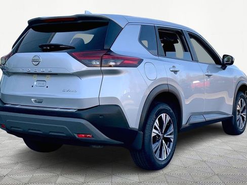 Used 2023 Nissan Rogue SV image 5