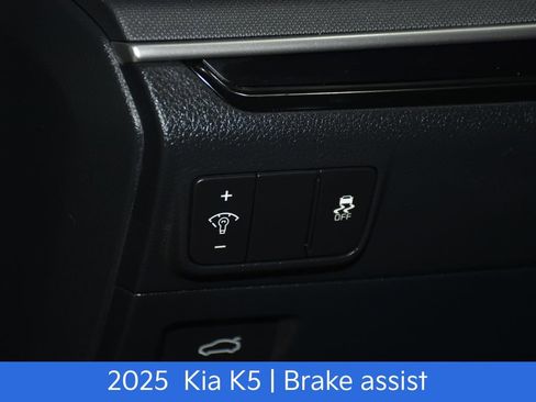 Certified 2025 Kia K5 LXS FWD image 9
