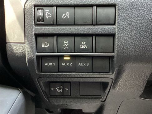 Used 2024 Toyota Tacoma TRD Sport image 25