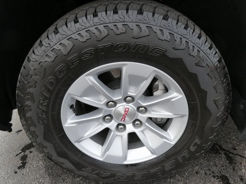 Certified 2025 GMC Sierra 1500 Pro w/ Pro Value Package image 10