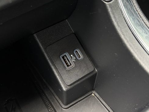 Used 2022 Ford Edge Titanium AWD/4WD image 26