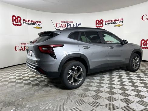 New 2026 Chevrolet Trax LT w/ Driver Confidence Package image 7