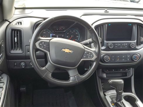 Used 2018 Chevrolet Colorado LT w/ LT Convenience Package image 12