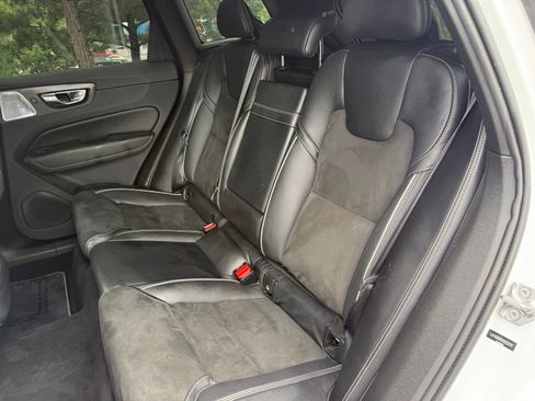 Used 2019 Volvo XC60 T5 R-Design w/ Protection Package Premier FWD image 39