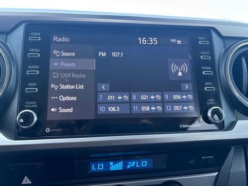 Used 2023 Toyota Tacoma SR5 RWD image 11