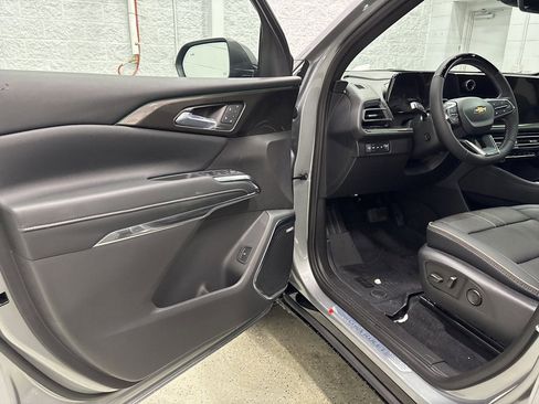 New 2026 Chevrolet Traverse High Country image 12