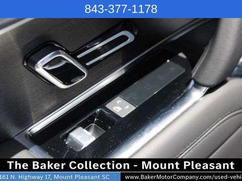 Used 2024 Land Rover Range Rover SE AWD/4WD image 25