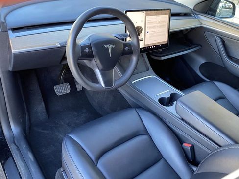 Used 2023 Tesla Model Y Long Range image 10