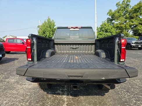 New 2026 Chevrolet Silverado 2500 ZR2 w/ LPO, Dark Essentials Package AWD/4WD image 18