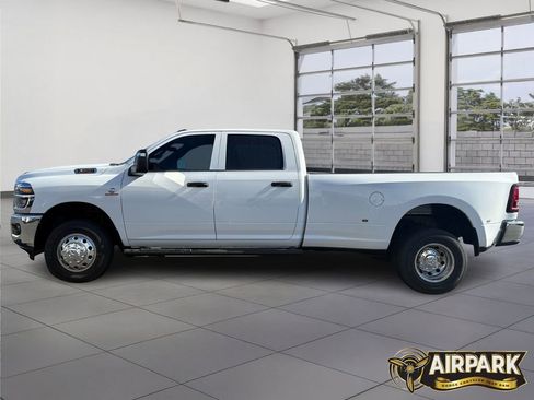 New 2026 RAM 3500 Tradesman image 8