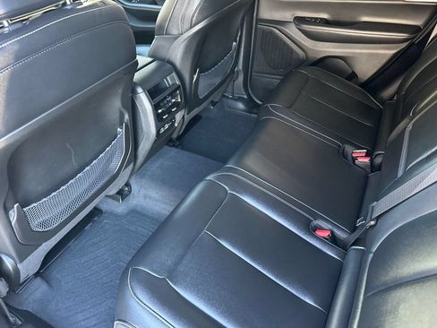 Used 2023 Jeep Grand Cherokee Limited w/ Trailer Tow Prep Group (B) AWD/4WD image 14