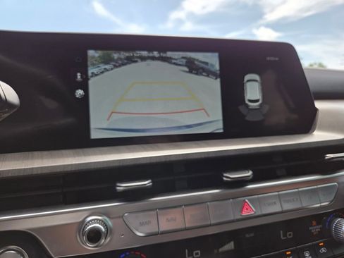 Used 2024 Kia Telluride EX w/ EX Captain's Chair Package image 33