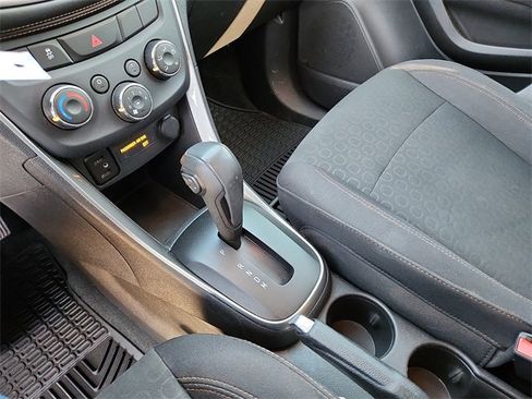 Used 2017 Chevrolet Trax LS image 18