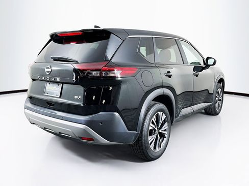 Used 2023 Nissan Rogue SV image 9