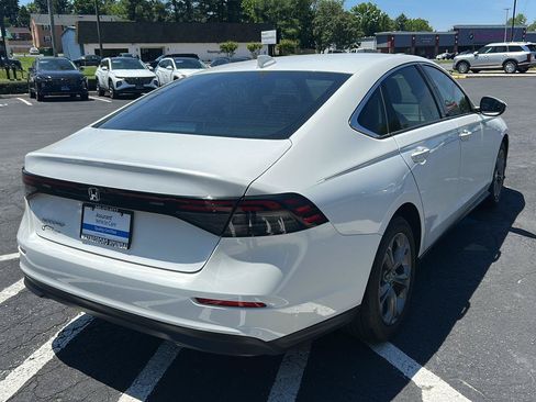 Used 2024 Honda Accord EX image 8