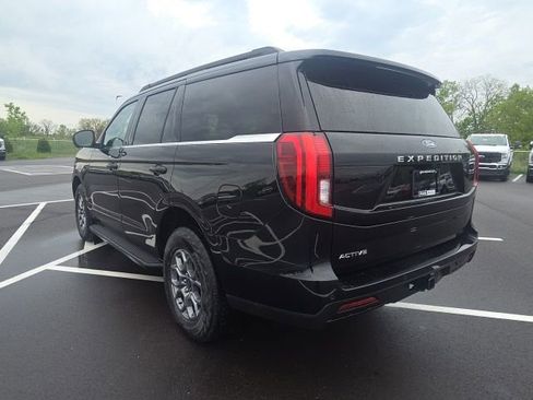 Used 2025 Ford Expedition Active AWD/4WD image 17