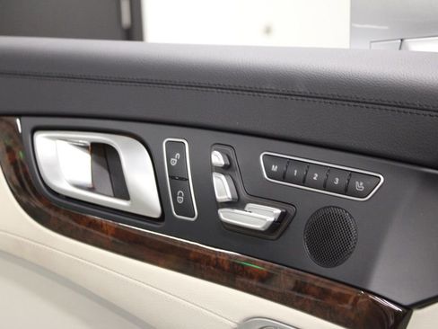 Certified 2020 Mercedes-Benz SL 550 image 20