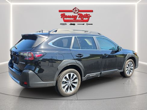 Used 2024 Subaru Outback Limited AWD/4WD image 5