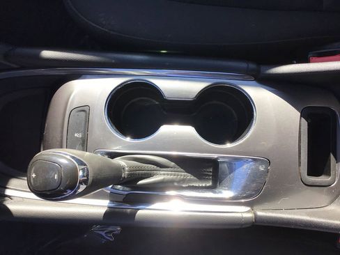 Used 2018 Chevrolet Malibu LT image 20