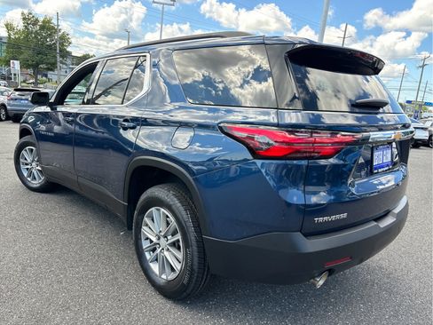 Certified 2023 Chevrolet Traverse LT FWD image 30