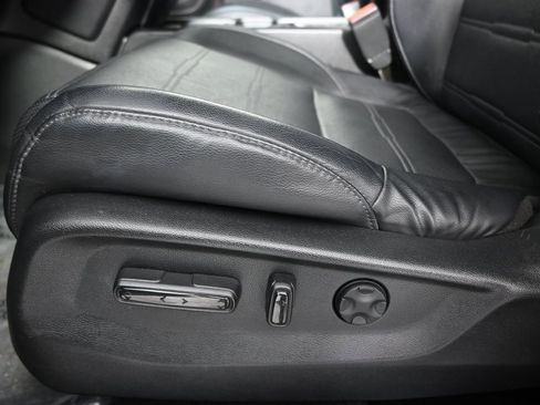 Used 2018 Honda CR-V Touring image 22